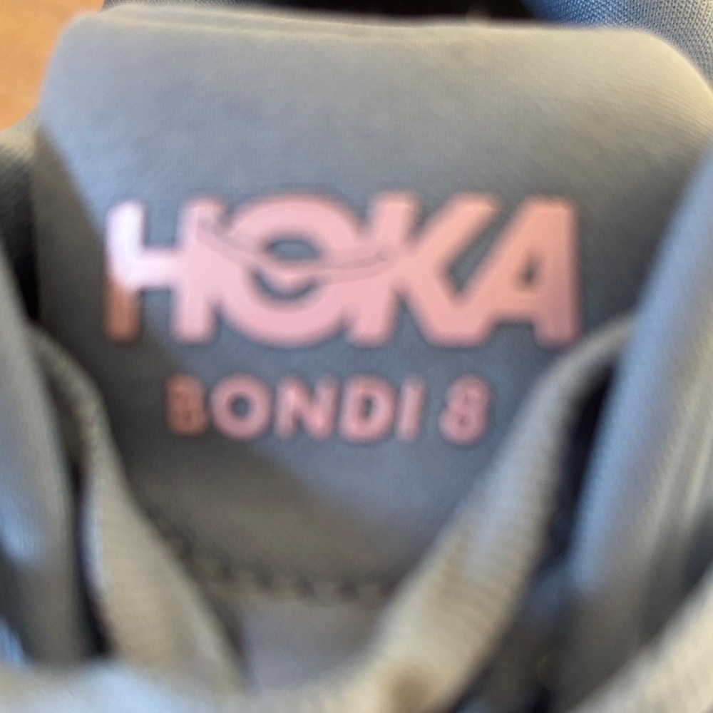 Hoka Women's Bondi 8 Athletic Shoes in size 9D - Picture 9 of 14